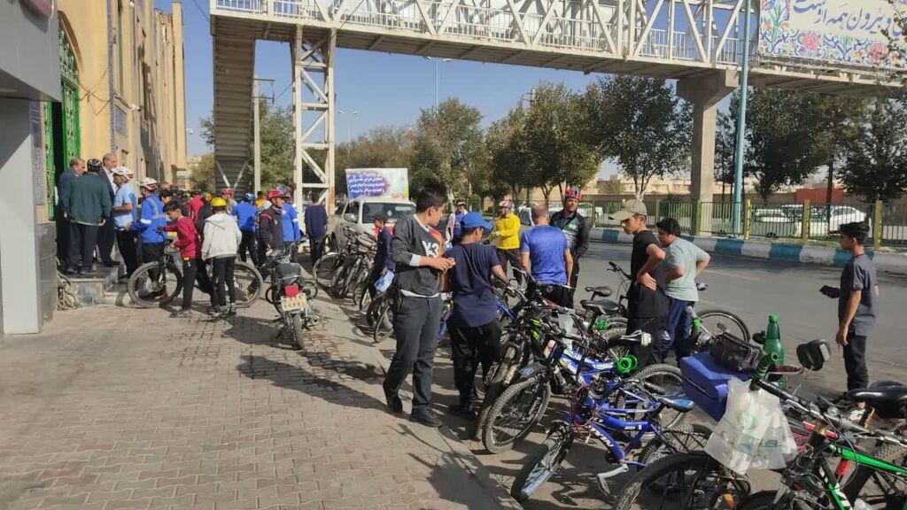 همایش دوچرخه سواری تجدید بیعت با امام عصر(عج) و تجدید میثاق با شهداء در یزد برگزار شد