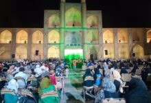 اجتماع بزرگ مردمی بیعت با امام عصر(عج) در حسینیه شهدای امیرچقماق یزد برگزار شد
