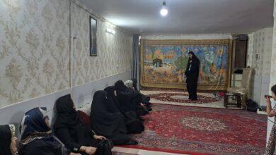یک دوره کلاس آموزشی پرده خوانی مهدوی در حسینیه بیت الزهرا (س) شهرستان اراک برگزار شد