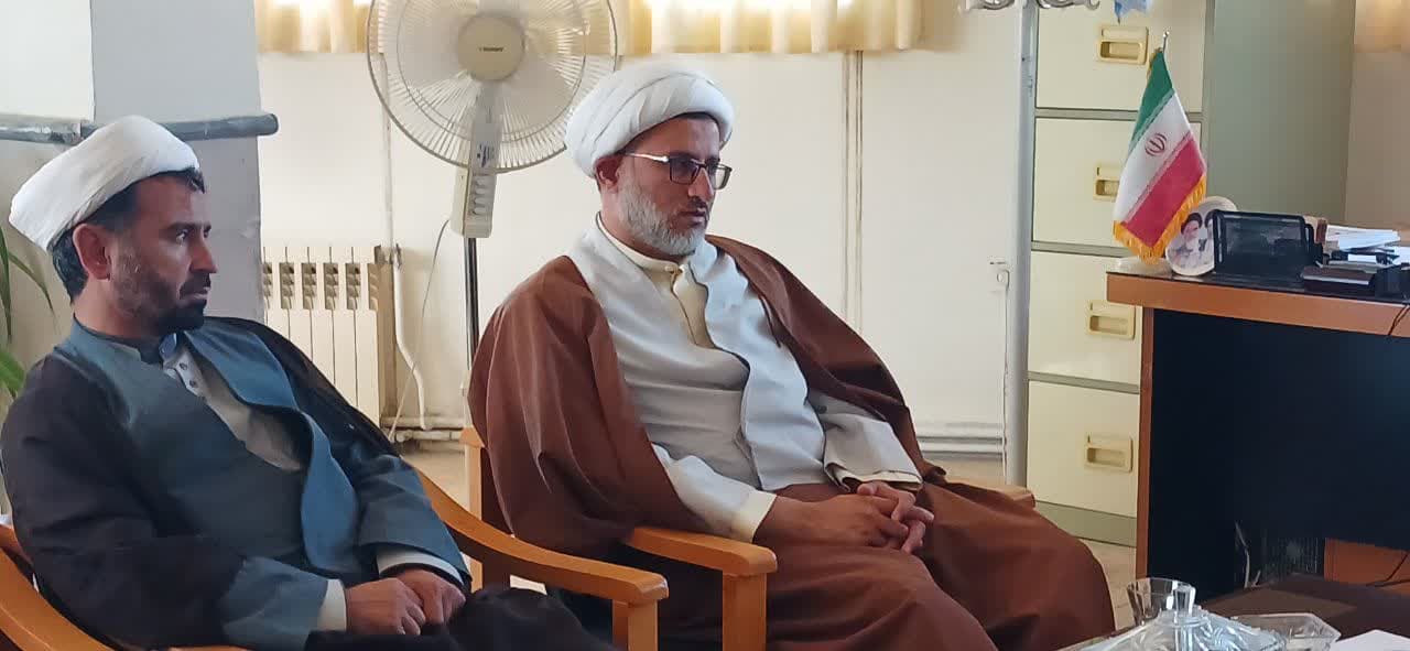 نشست مدیر بنیاد فرهنگی حضرت مهدی موعود (عج) با مسئول نهاد رهبری در دانشگاه آزاد
