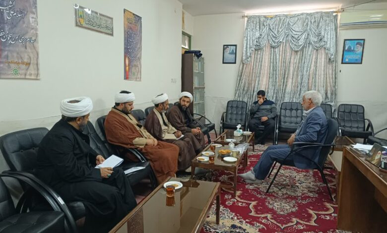 رئیس عقیدتی سیاسی لشکر 88 زرهی زاهدان با مدیر بنیاد استان دیدار کرد