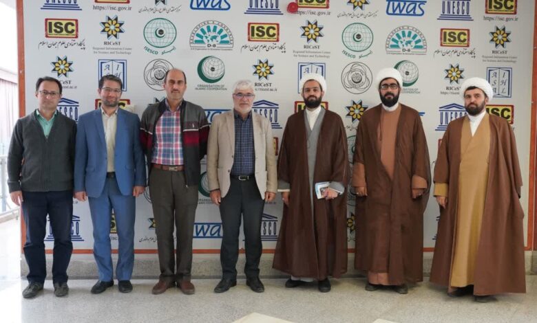 جلسه بنیاد استان فارس و مؤسسه استنادی و پایش علم و فناوری جهان اسلام