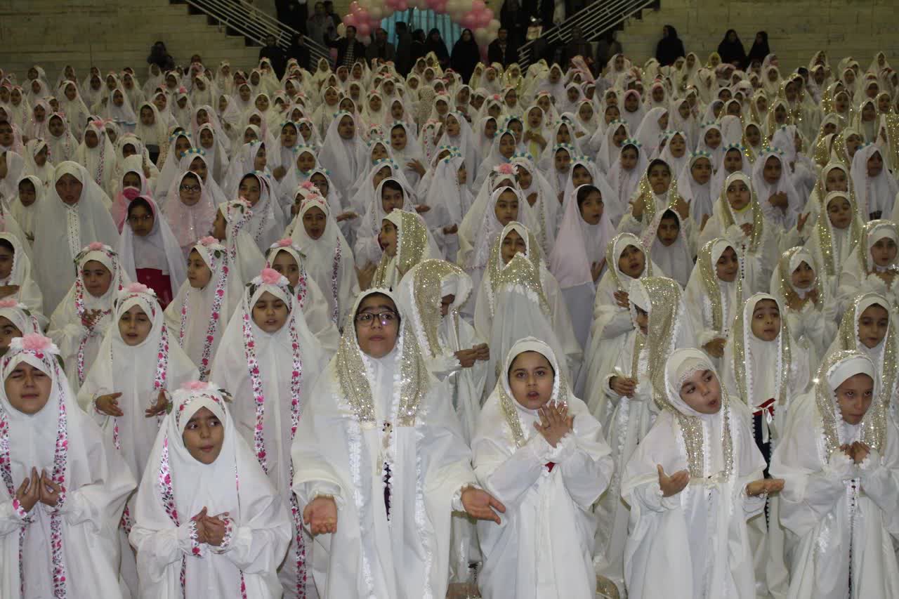 جشن بزرگ نو مکلفین سمنان همزمان با عید بزرگ نیمه شعبان برگزار شد