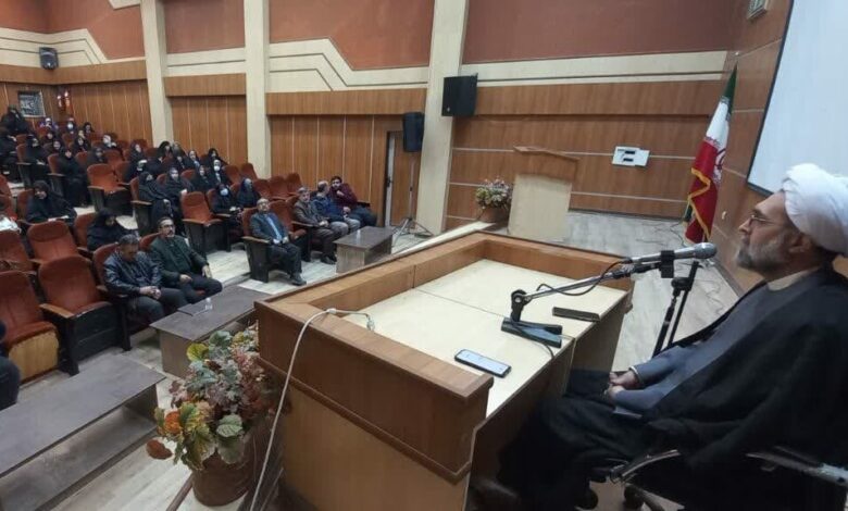 همایش مهدویت و انتخابات با حضور مدیرعامل بنیاد در شهرستان ورامین برگزار شد