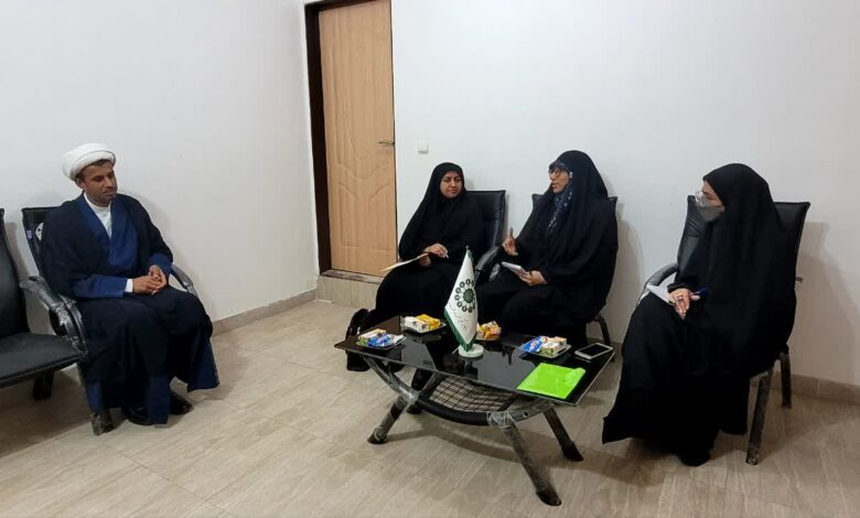 مسئول واحد خواهران بنیاد با مسئول کمیته بانوان شورای شهر بندرعباس دیدار کرد