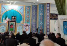مدیر بنیاد استان در نماز جمعه کرمانشاه سخنرانی کرد