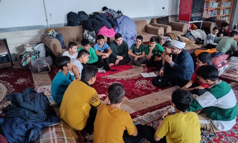 حضور مبلغان مهدوی در اعتکاف دانش‌آموزی مسجد جوادالائمه(ع) بجنورد