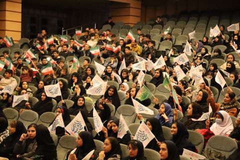 همایش بزرگ فرزندان انقلاب، نسل انتظار در چهارمحال و بختیاری برگزار شد