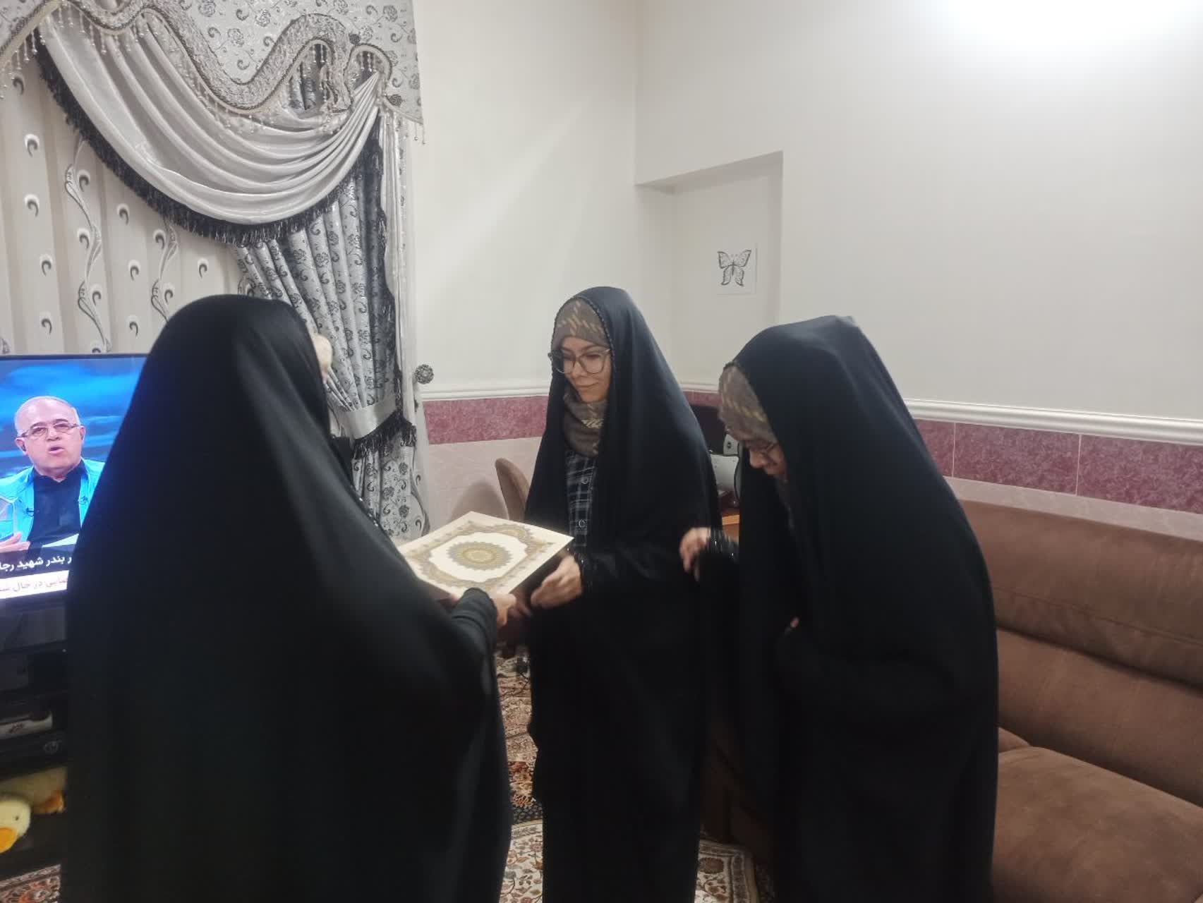 تجلیل دختران مهدی یاور بنیاد سیستان و بلوچستان