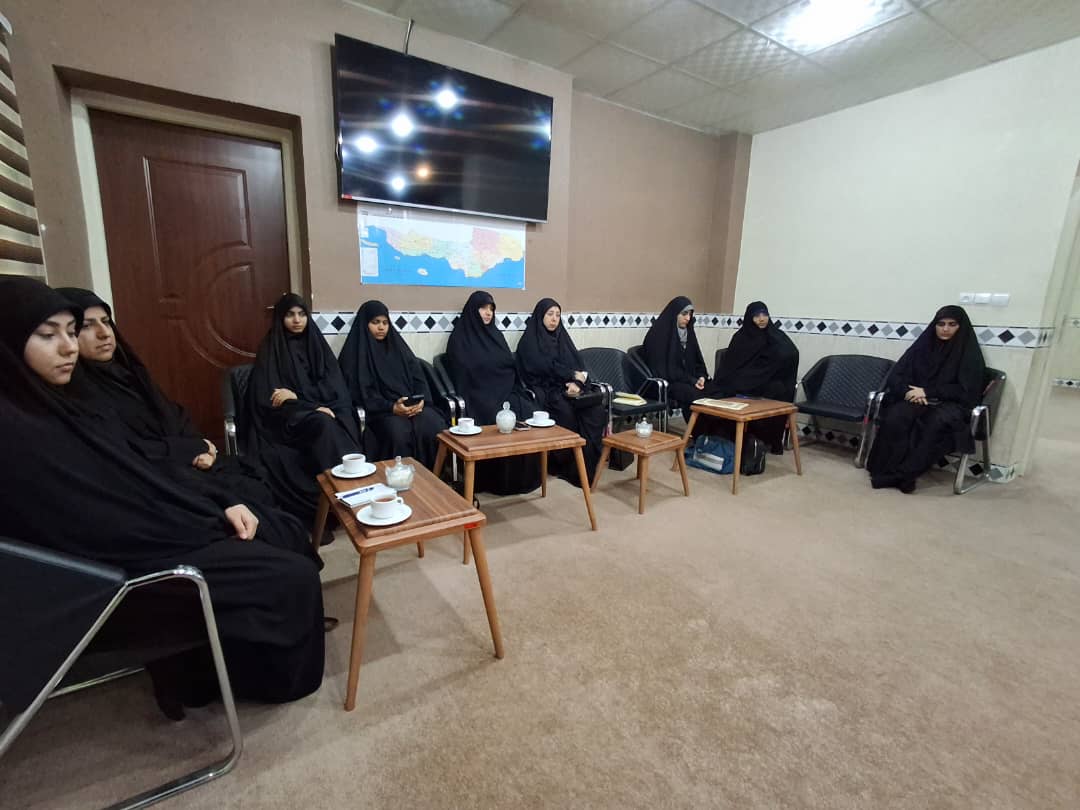 نشست توجیهی دومین مرحله از دوره تربیت مربی معارف مهدویت در شهرستان بندرلنگه برگزار شد