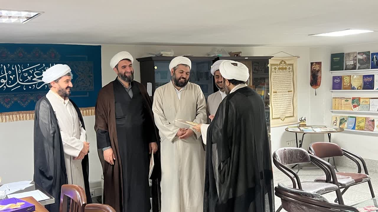 تجلیل از اساتید بنیاد مهدویت تبریز