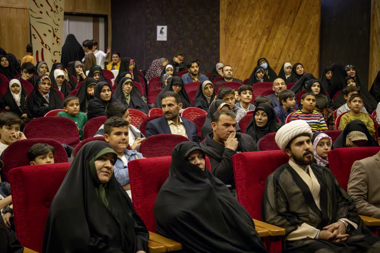 جشن دهه کرامت و تجلیل از مربیان مهدویت در اردبیل برگزار شد