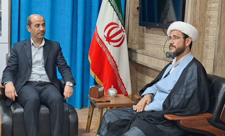 نشست هماندیشی مدیر بنیاد استان بوشهر با فرماندار دشتی