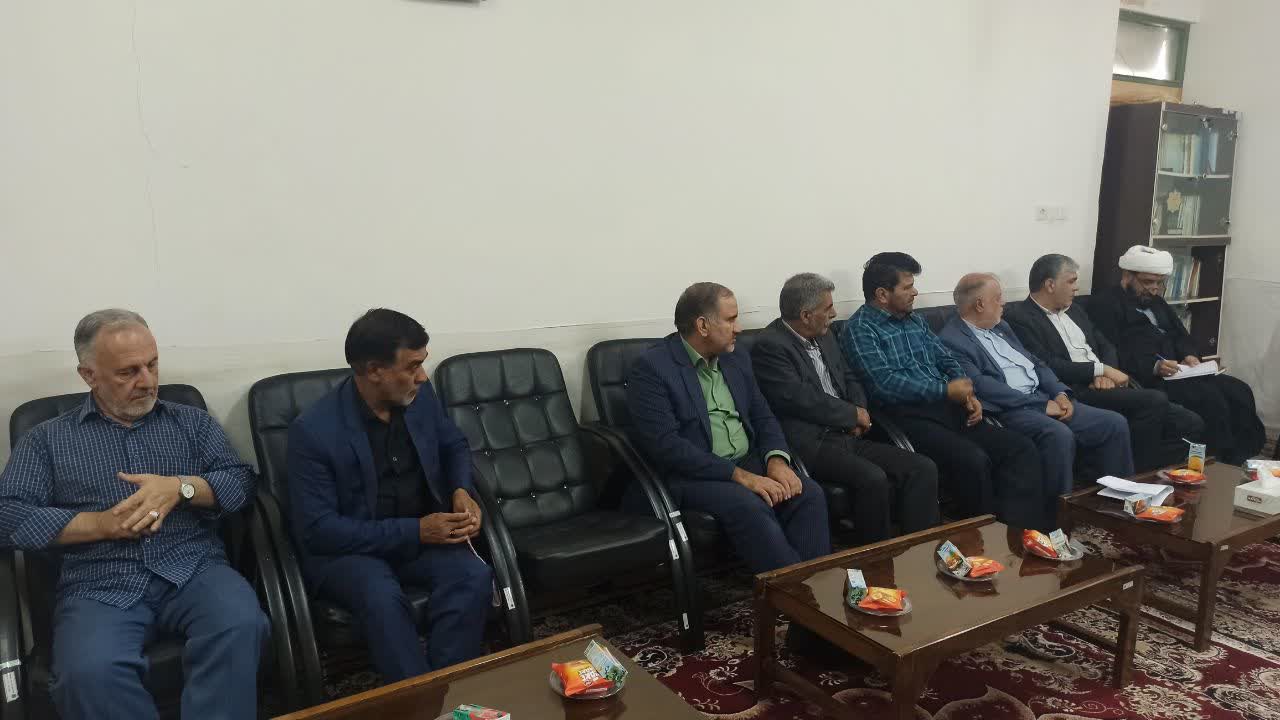 تجلیل از برگزار کنندگان همایش بین‌المللی منجی و نجات بخشی 