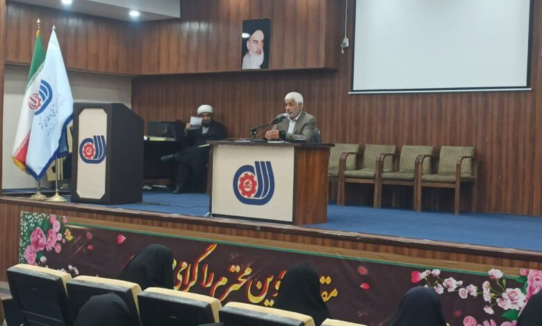 تجلیل از اساتید فعال مهدویت بنیاد سیستان و بلوچستان