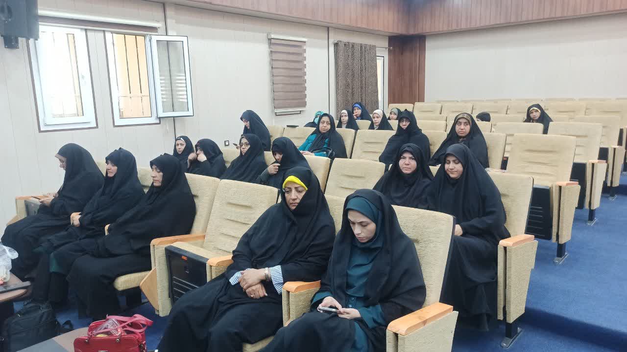 تجلیل از اساتید فعال مهدویت بنیاد سیستان و بلوچستان 