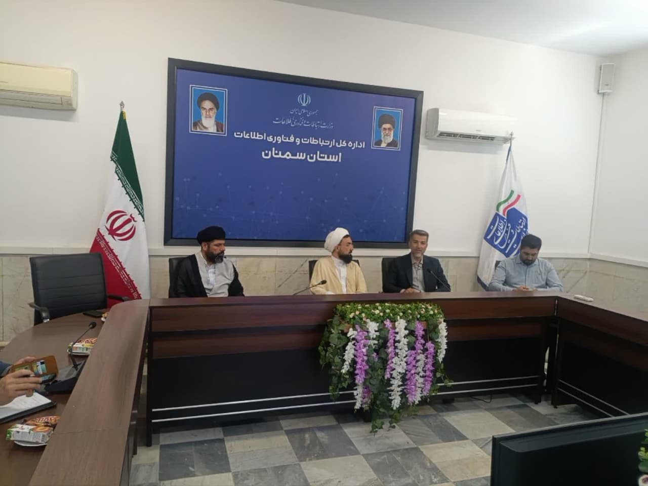 نشست تخصصی بنیاد مهدویت با مدیرکل جدید ارتباطات و فناوری اطلاعات استان برگزار شد