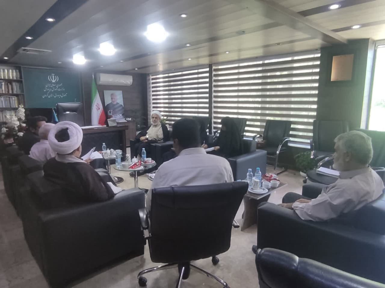 دیدار مدیر و کارشناسان ستاد و بنیاد کرمان با مدیر کل آموزش و پرورش استان