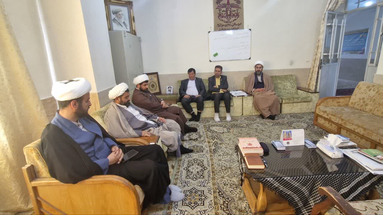 جلسه مدیران دفاتر شهرستانی بنیاد البرز برگزار شد
