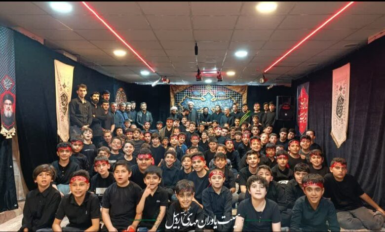 هیئت عزاداری توسط یاوران بنیاد فرهنگی حضرت مهدی موعود(عج) در اردبیل برگزار شد