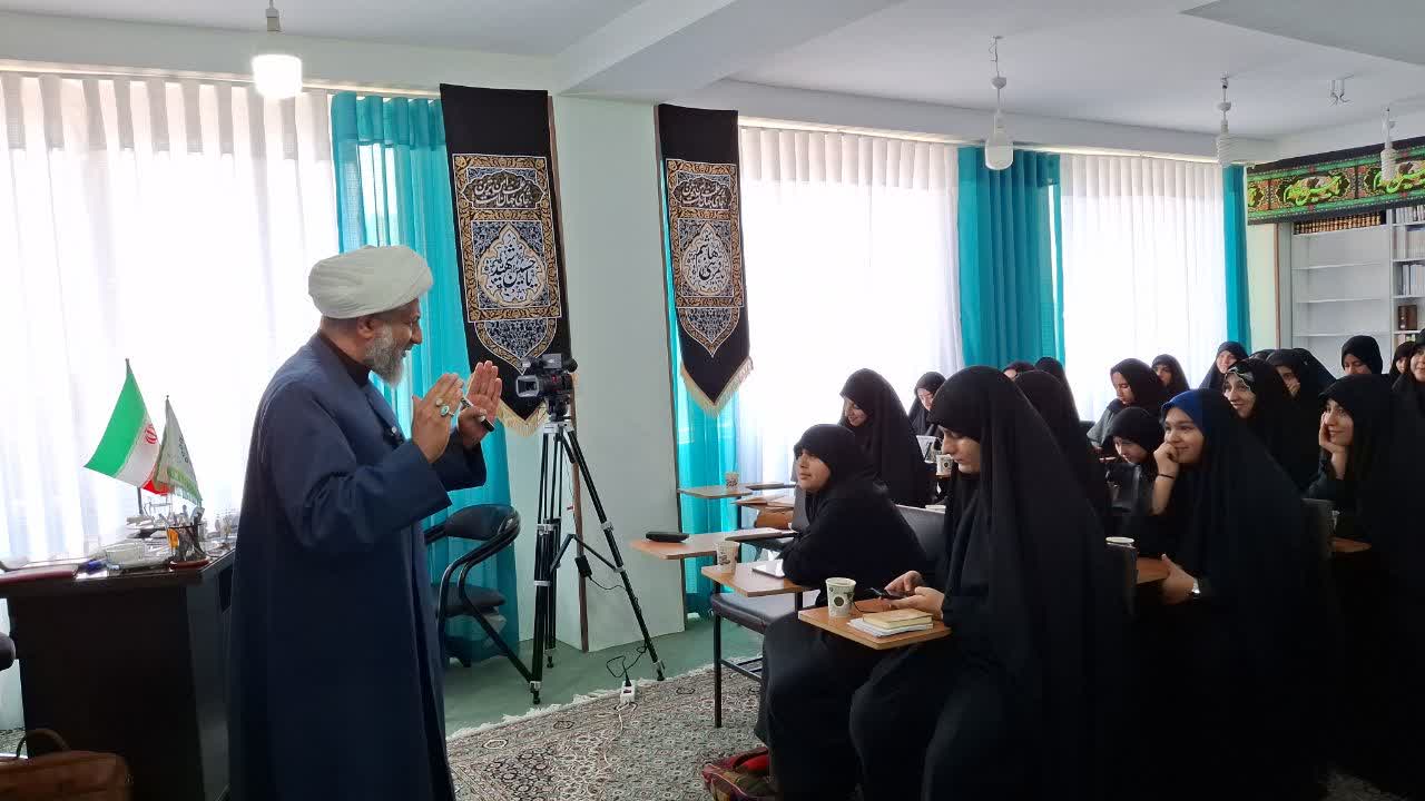 نشست پاسخ به شبهات نوجوانان مهدوی در بنیاد استان البرز برگزار شد