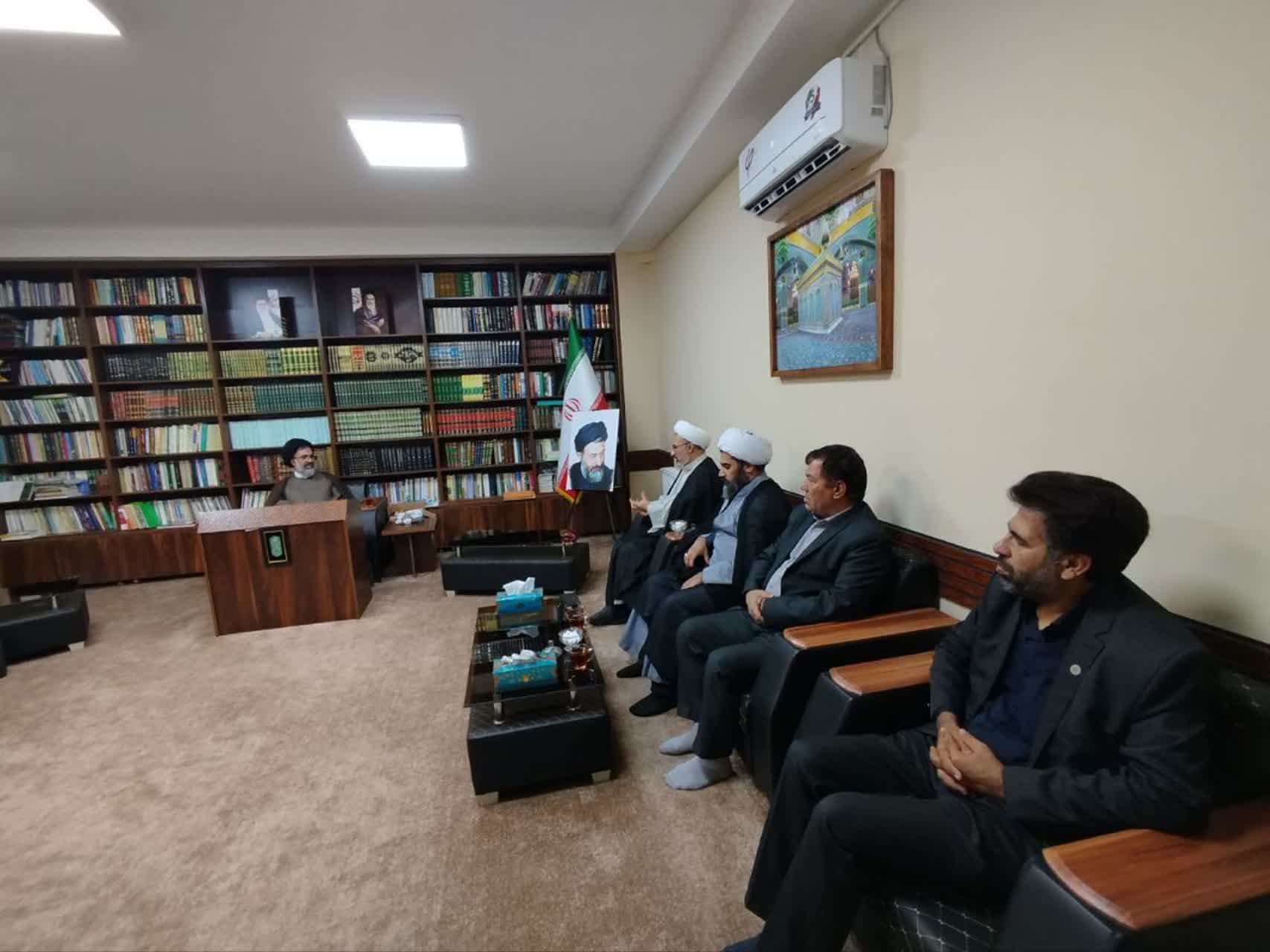 مدیر بنیاد استان البرز با امام جمعه شهرستان فردیس دیدار و گفتگو کرد