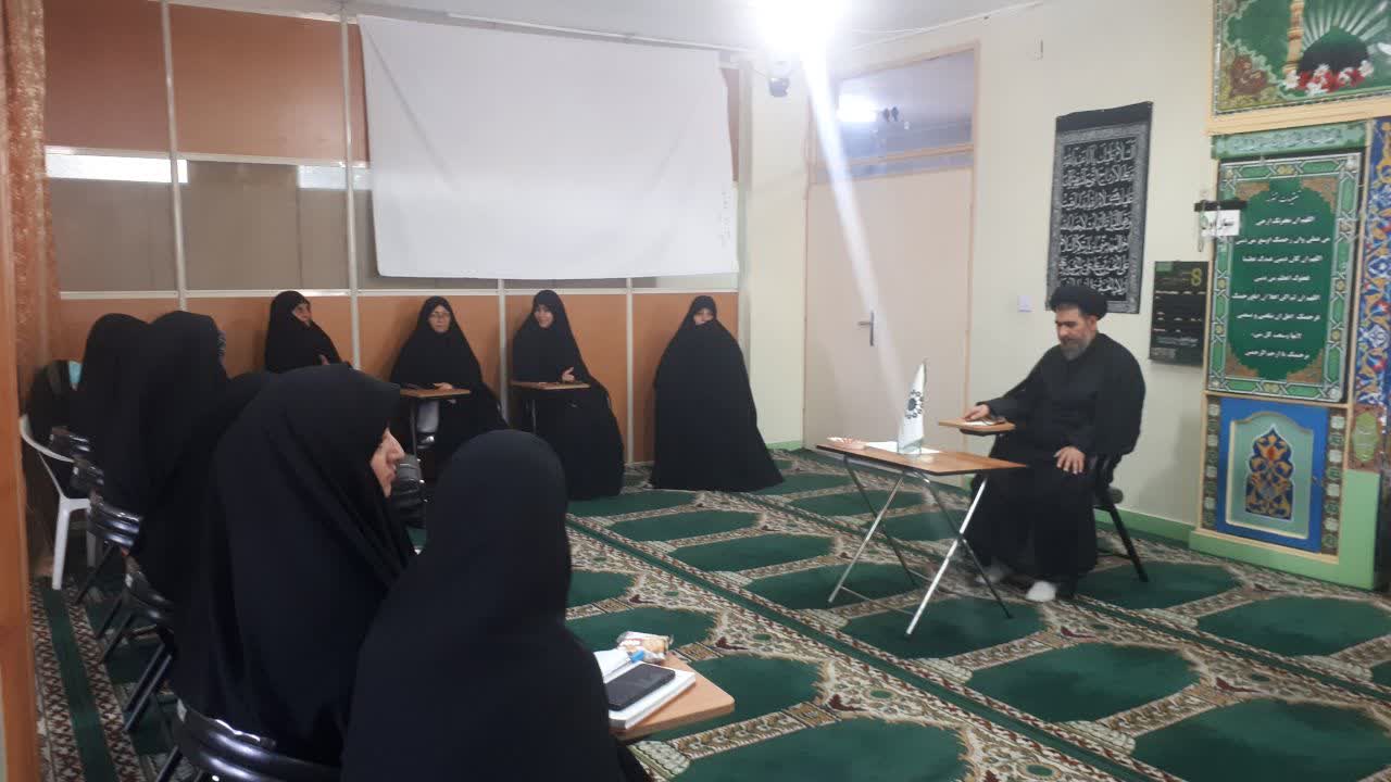 جلسه دانش آموختگان مهدوی منطقه منزل آباد