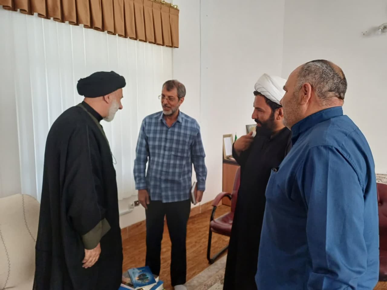 معاون نظارت بنیاد مهدویت کشور با نماینده ولی فقیه در چهارمحال و بختیاری دیدار کرد