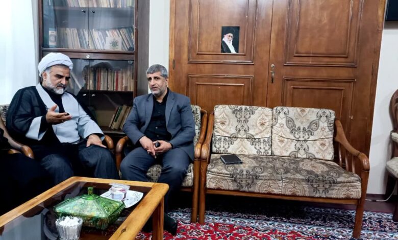معاون فرهنگ، آموزش و پژوهش بنیاد با مدیر مدرسه مهدوی آرمان قم دیدار کرد