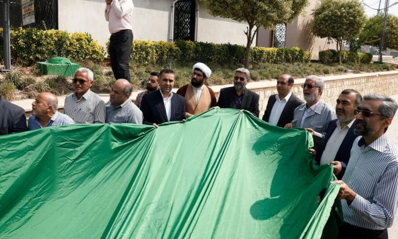 مراسم اهتزاز پرچم حضرت ولی عصر (عج) در پارک بانوان گرگان برگزار شد