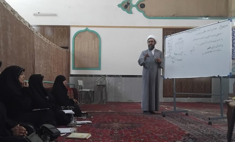 کلاس مهدویت در مسجد امام علی(ع) در میدان نمایشگاه مشهد برگزار می شود