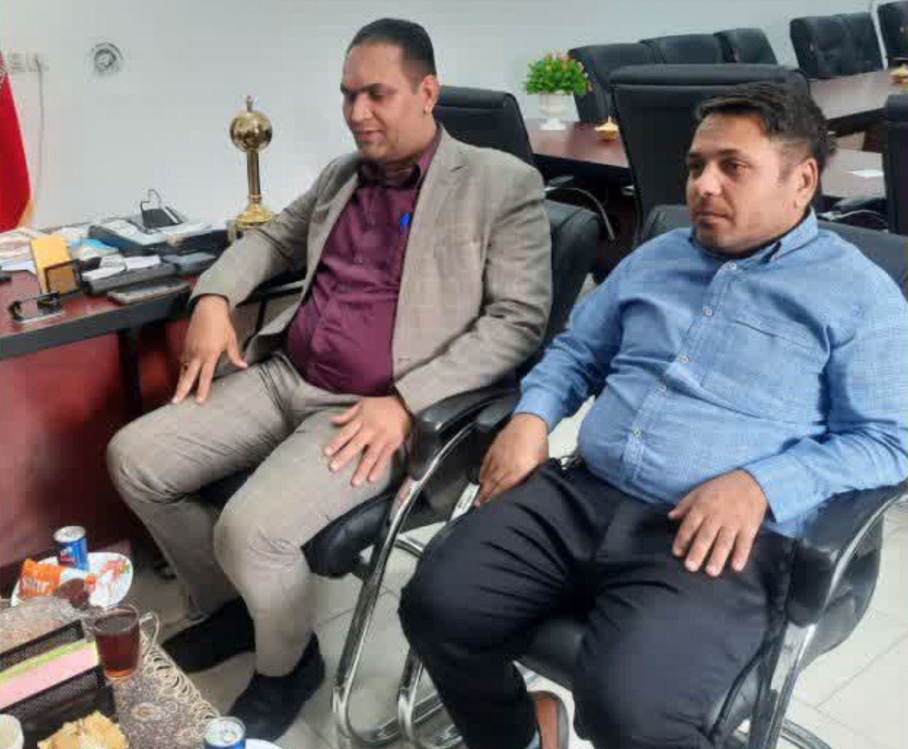 مدیر بنیاد شهرستان زابل با مدیر آموزش و پرورش شهرستان هامون دیدار کرد