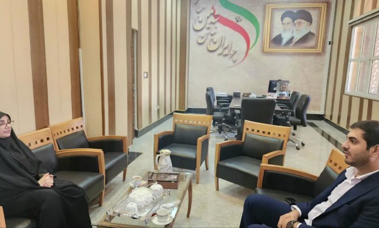 مدیر بنیاد استان هرمزگان با معاون خانواده و امور بانوان استانداری هرمزگان دیدار کرد