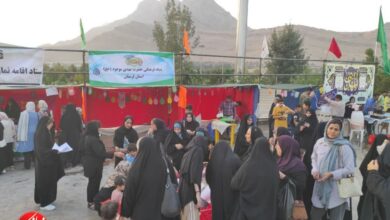 برپایی غرفه مهدویت بنیاد استان لرستان در روز نهم ربیع الاول