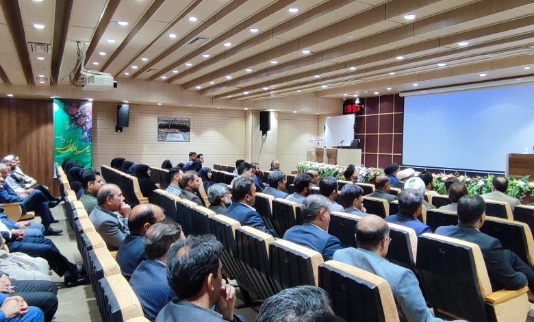 نشست شورای دبیران دستگاههای اجرایی لرستان با محوریت ترویج نماز و فرهنگ انتظار