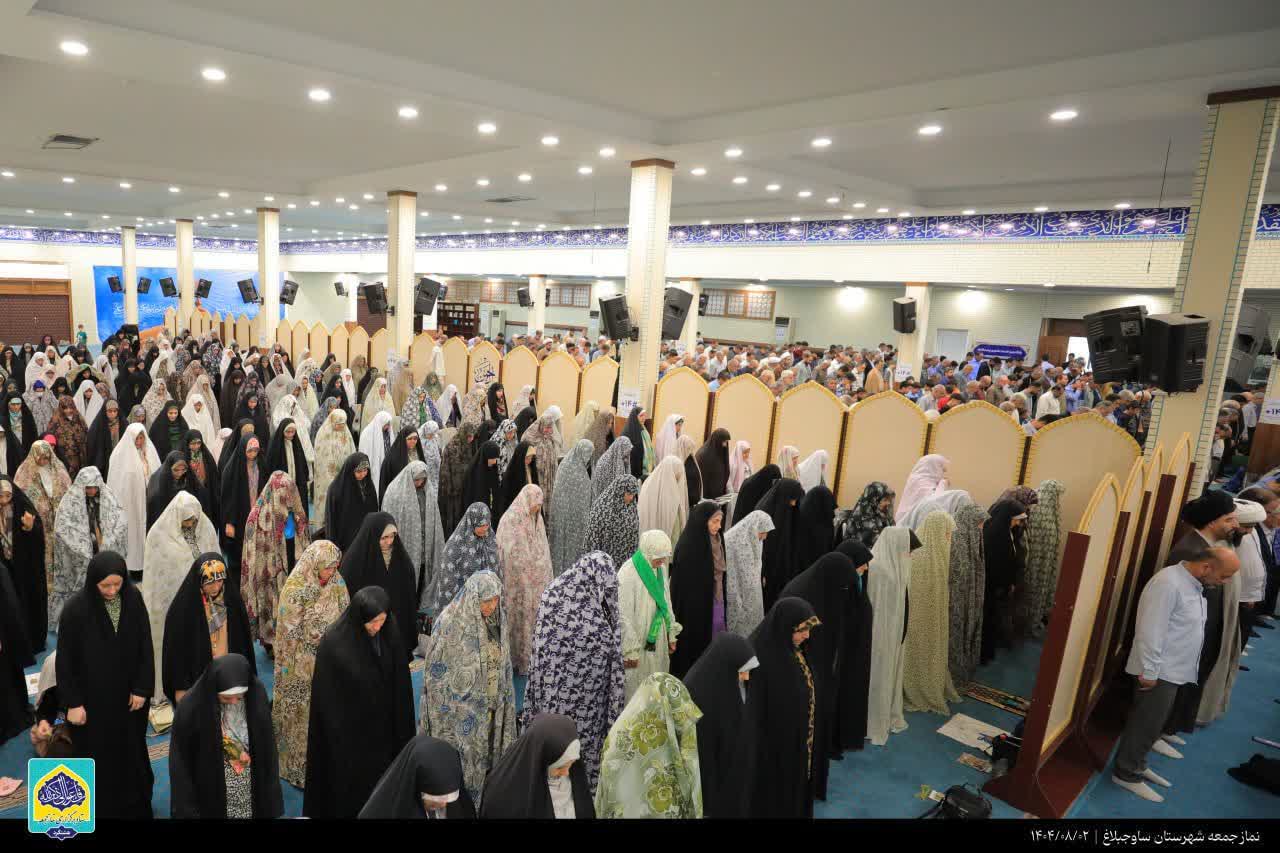 حجت الاسلام عسکری پیش از خطبه های نماز جمعه ساوجبلاغ سخنرانی کرد