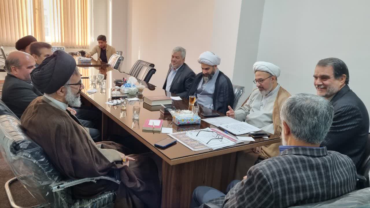 امام جمعه فردیس بامدیربنیاد استان البرز دیدار وگفتگو کرد