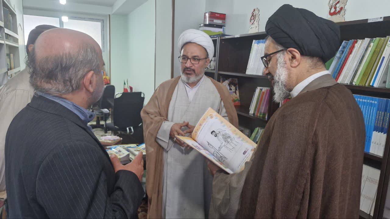 امام جمعه فردیس بامدیربنیاد استان البرز دیدار وگفتگو کرد