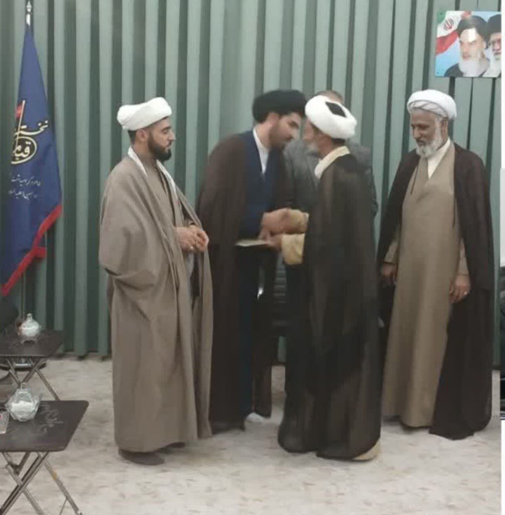 دیدار عوامل اجرایی بنیاد زابل با امام جمعه موقت شهرستان