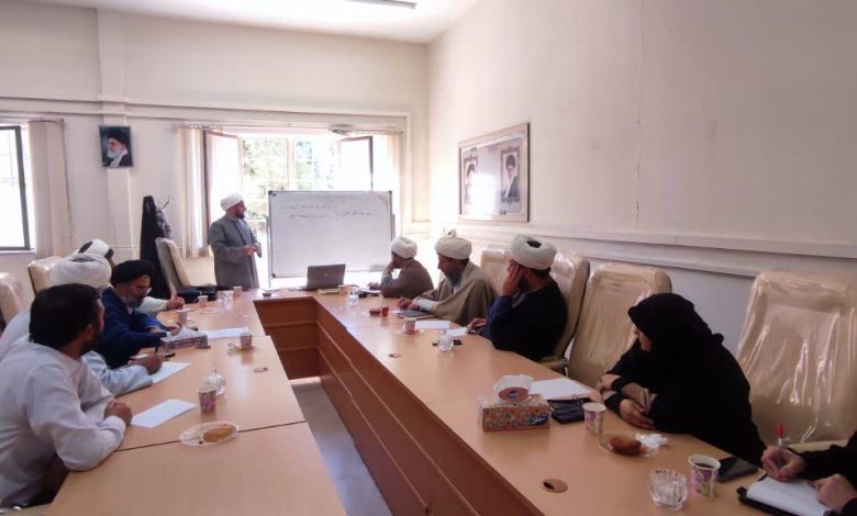 کارگاه تبیین مباحث مهدویت و علائم ظهور دانشگاه آزاد خرم آباد