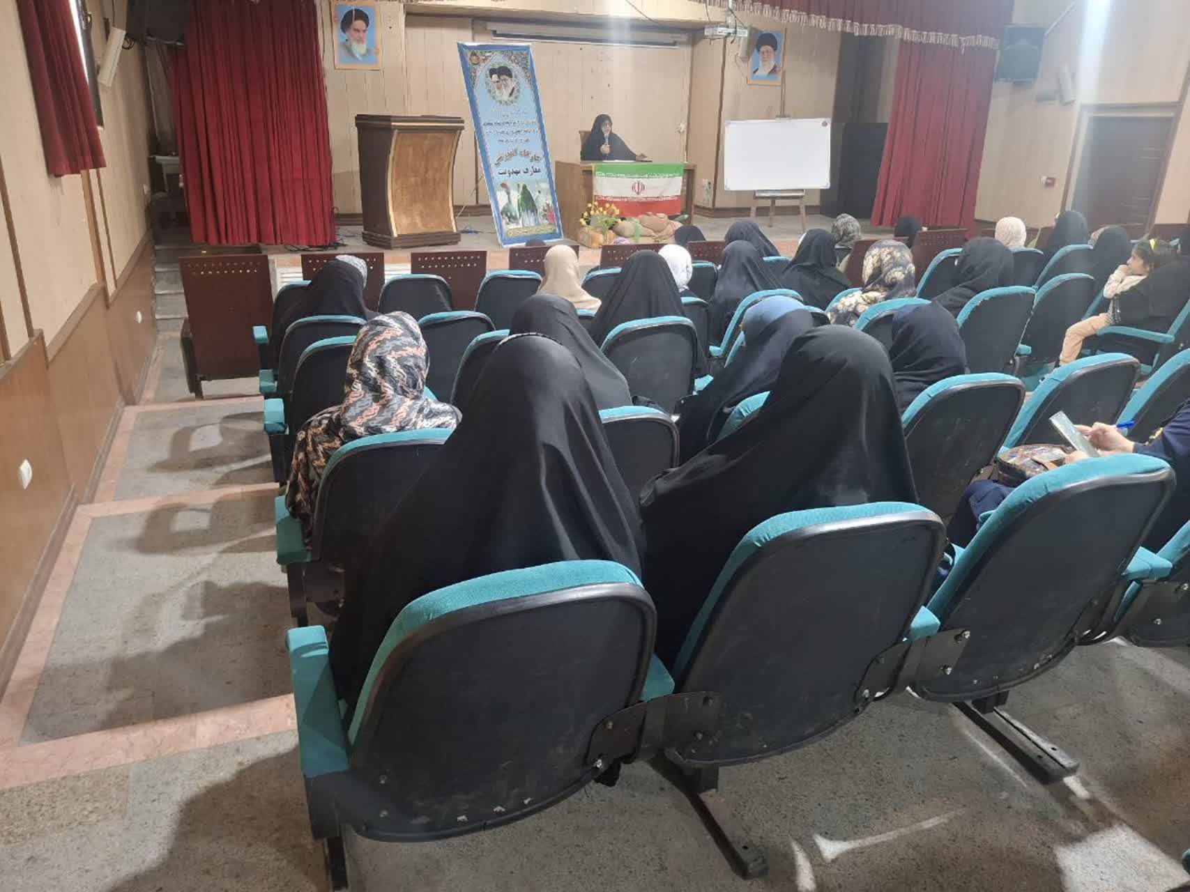 دومین کارگاه مهدویت در شهرک شهید رسولی قرارگاه پشتیبانی ستاد آجا برگزار شد