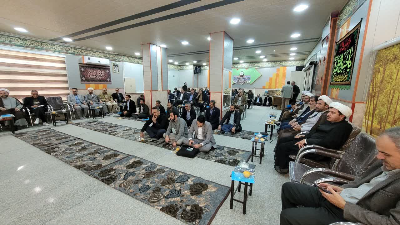 جلسه با دبیران ادارات استان