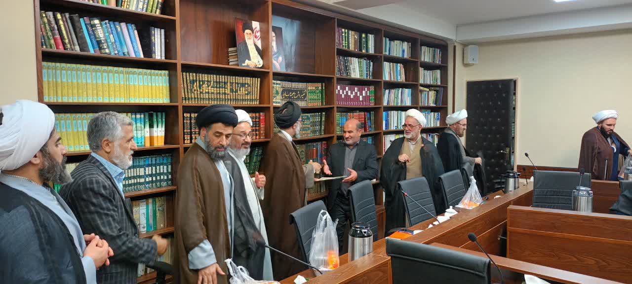 جایگاه و اهمیت آموزه های مهدویت و انتظار در فردیس تبیین شد