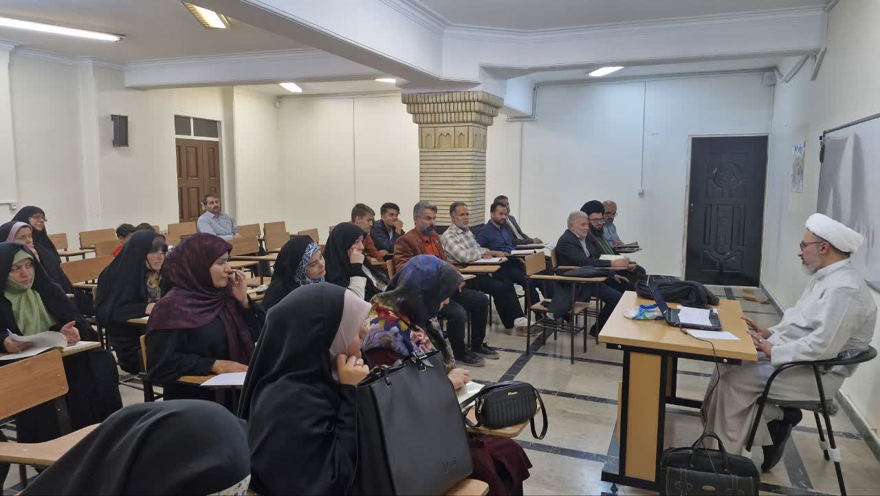 دوره تکمیلی معارف مهدویت در شهرستان مهستان برگزار شد