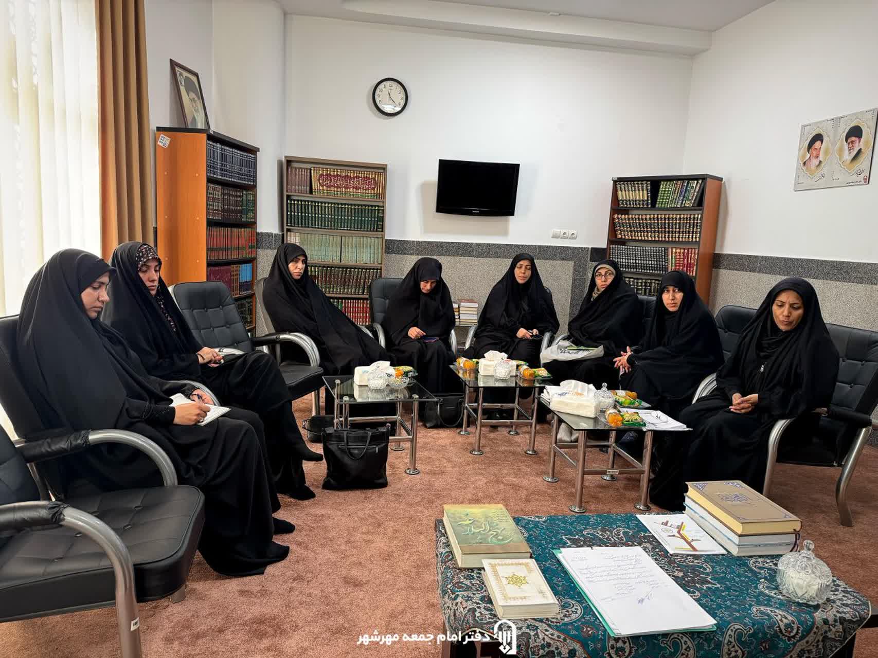 نشست مهدویت در دفتر امام جمعه مهرشهر برگزار شد