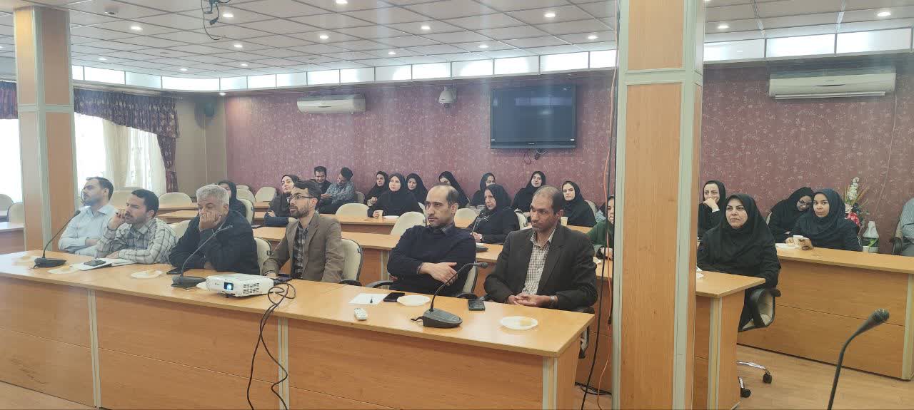 برگزاری دوره معارف مهدوی در اداره کل نوسازی مدارس کرمان