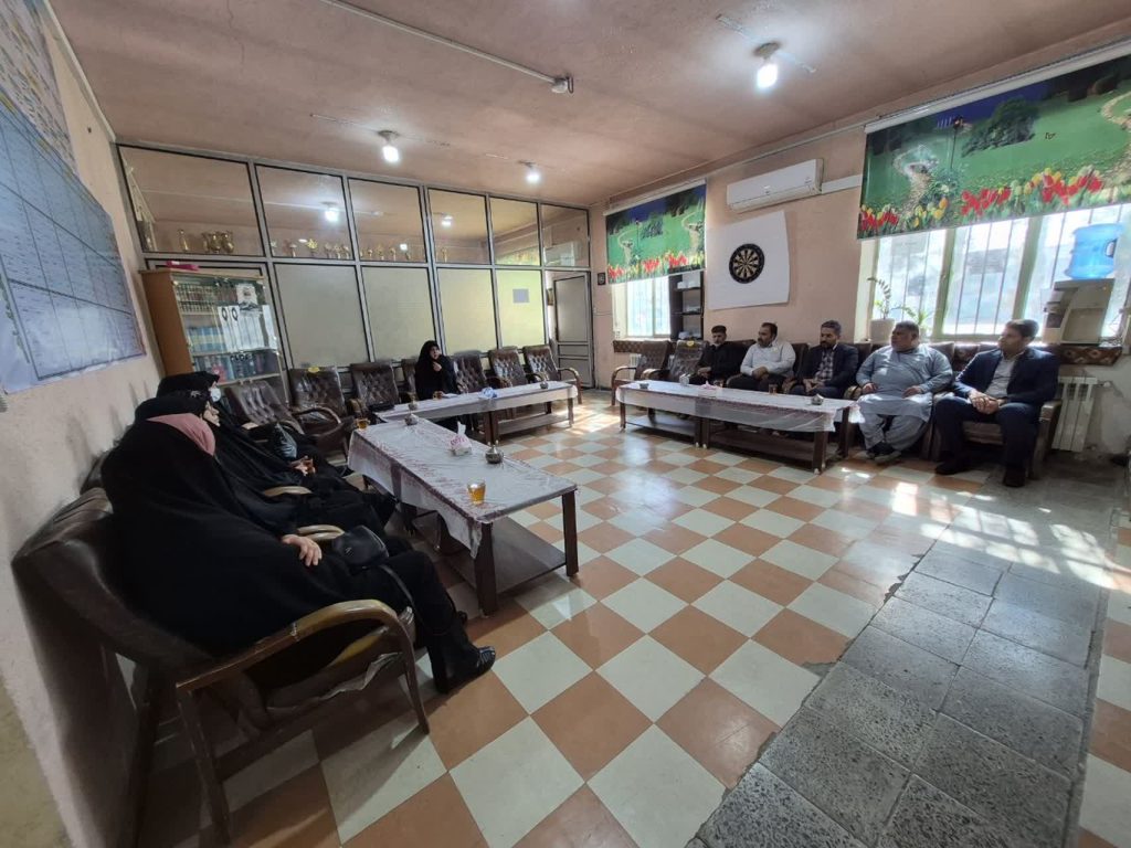 نشست سبک زندگی و تربیت نسل منتظر دبیرستان شاهد زاهدان