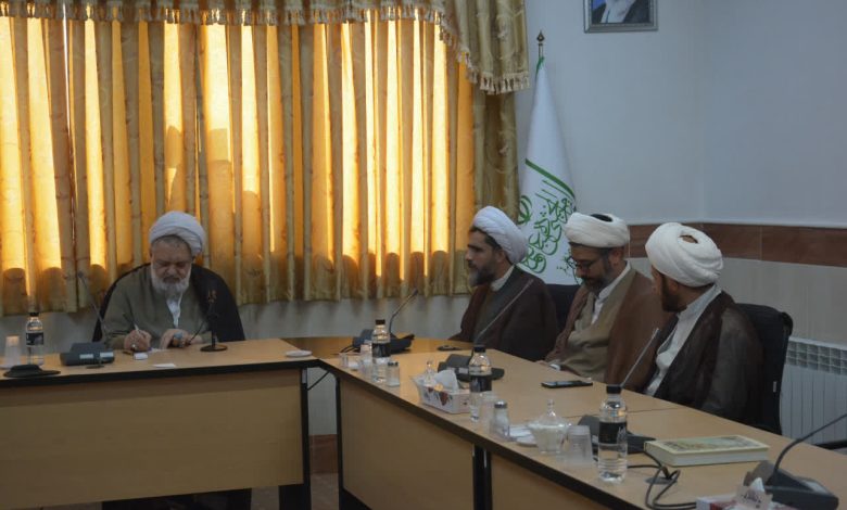 مهدویت تبلور امامت و انقلاب اسلامی ادامه آن است