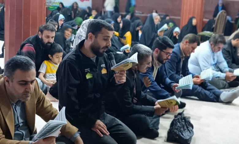 مراسم استغاثه به امام زمان(عج) در گلزار شهدای دهدشت برگزار شد