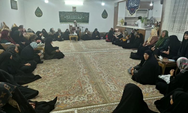 حضرت زهرا(س) سنگ الماسی است که چرخ عظیم تاریخ اسلام بر روی آن میچرخد